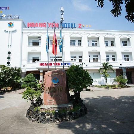 Hoang Yen Hotel 2 Куинён Экстерьер фото