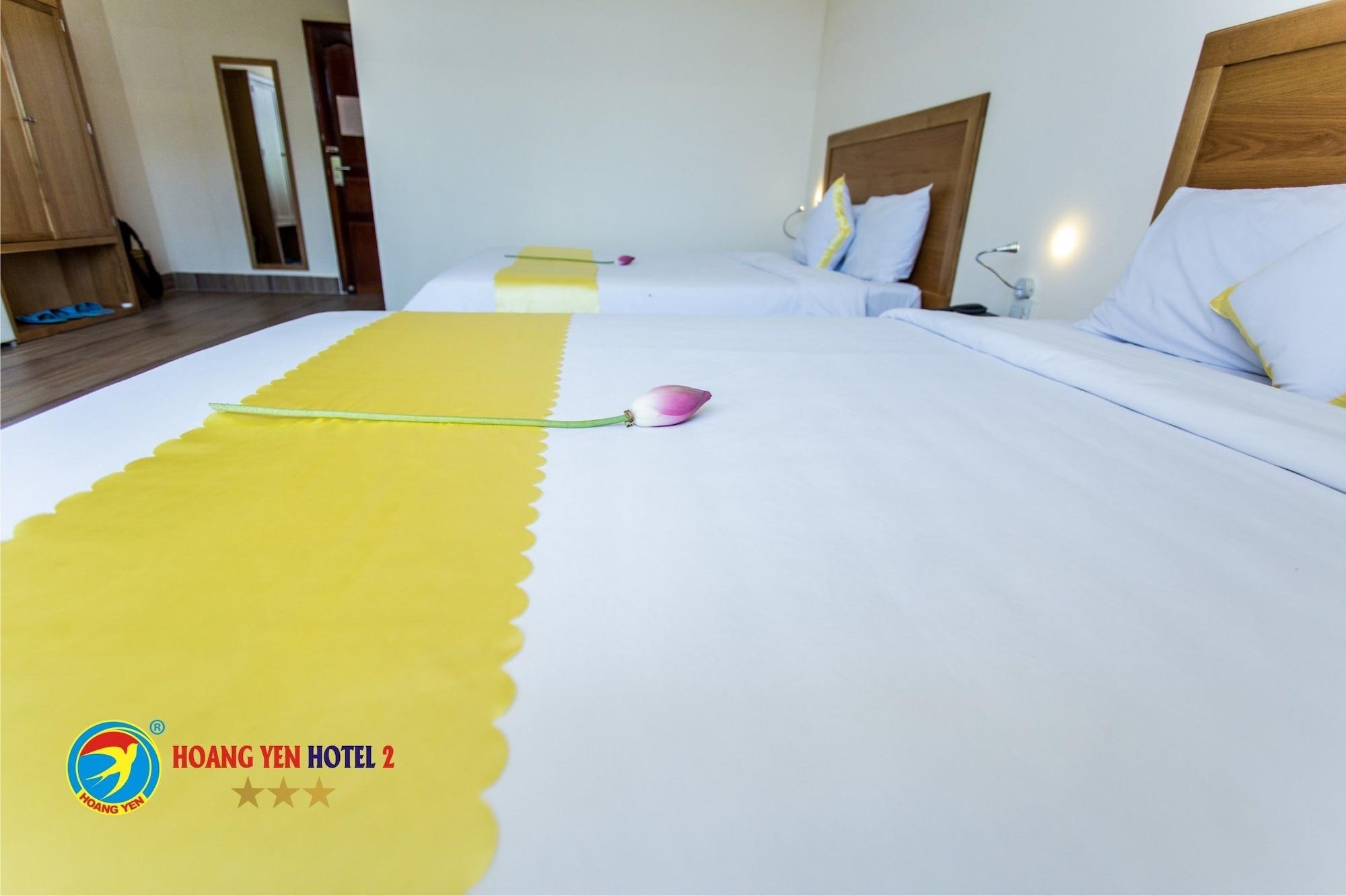 Hoang Yen Hotel 2 Куинён Экстерьер фото