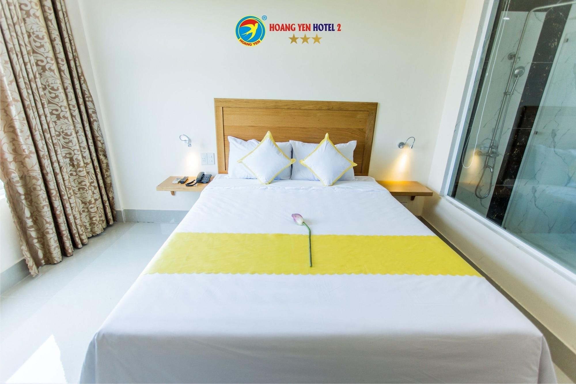 Hoang Yen Hotel 2 Куинён Экстерьер фото