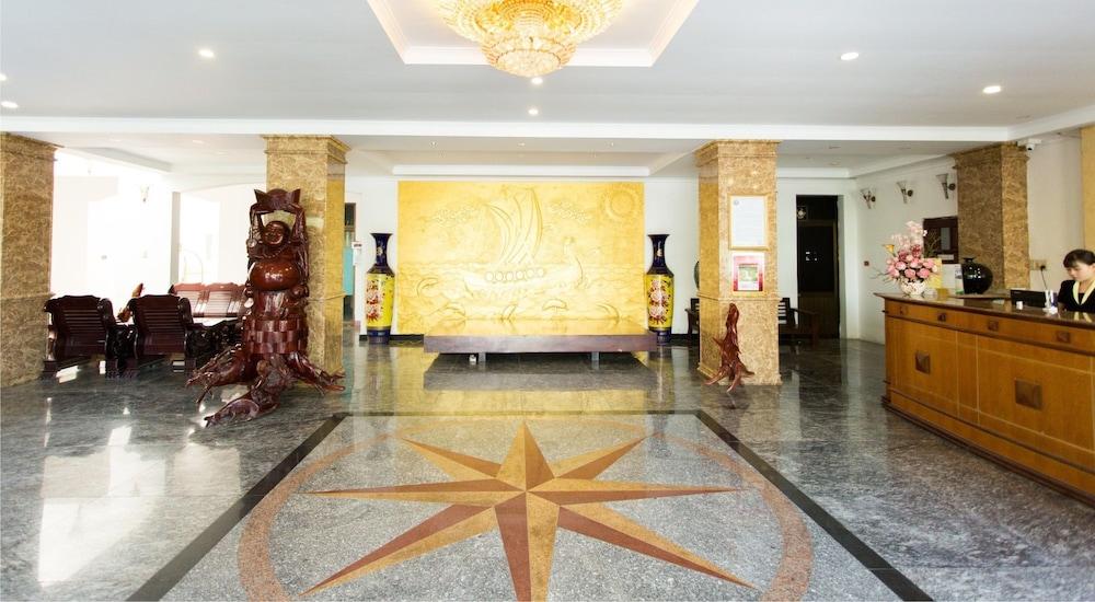 Hoang Yen Hotel 2 Куинён Экстерьер фото