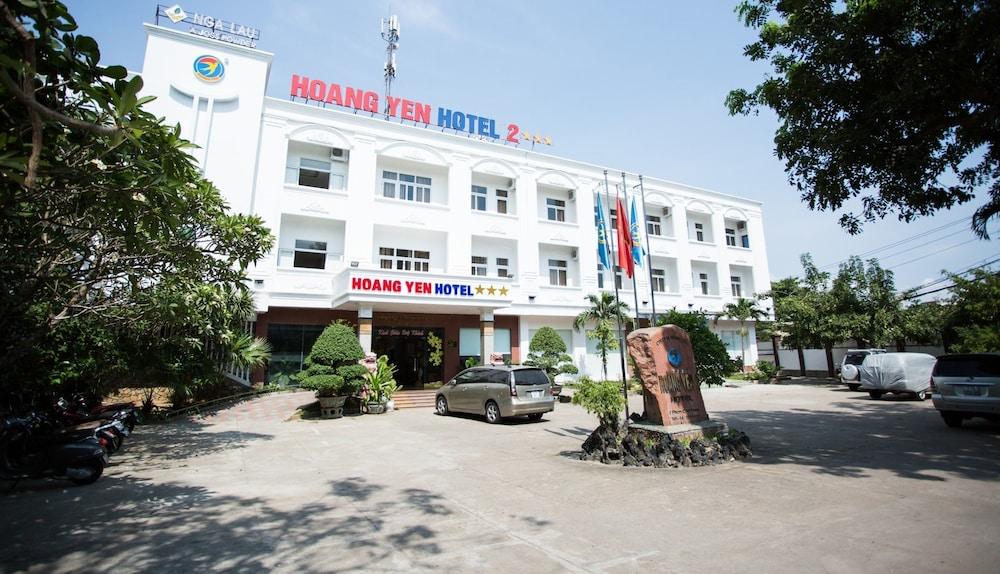 Hoang Yen Hotel 2 Куинён Экстерьер фото