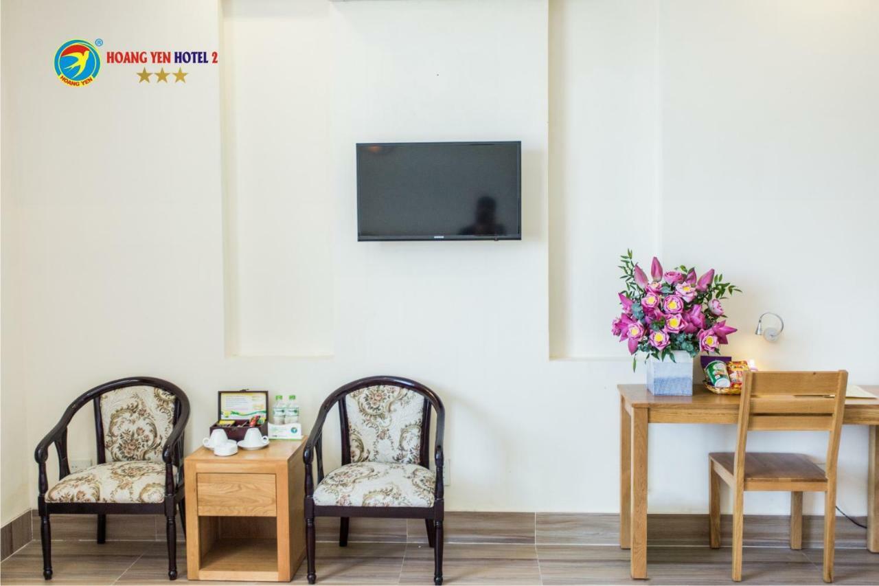 Hoang Yen Hotel 2 Куинён Экстерьер фото