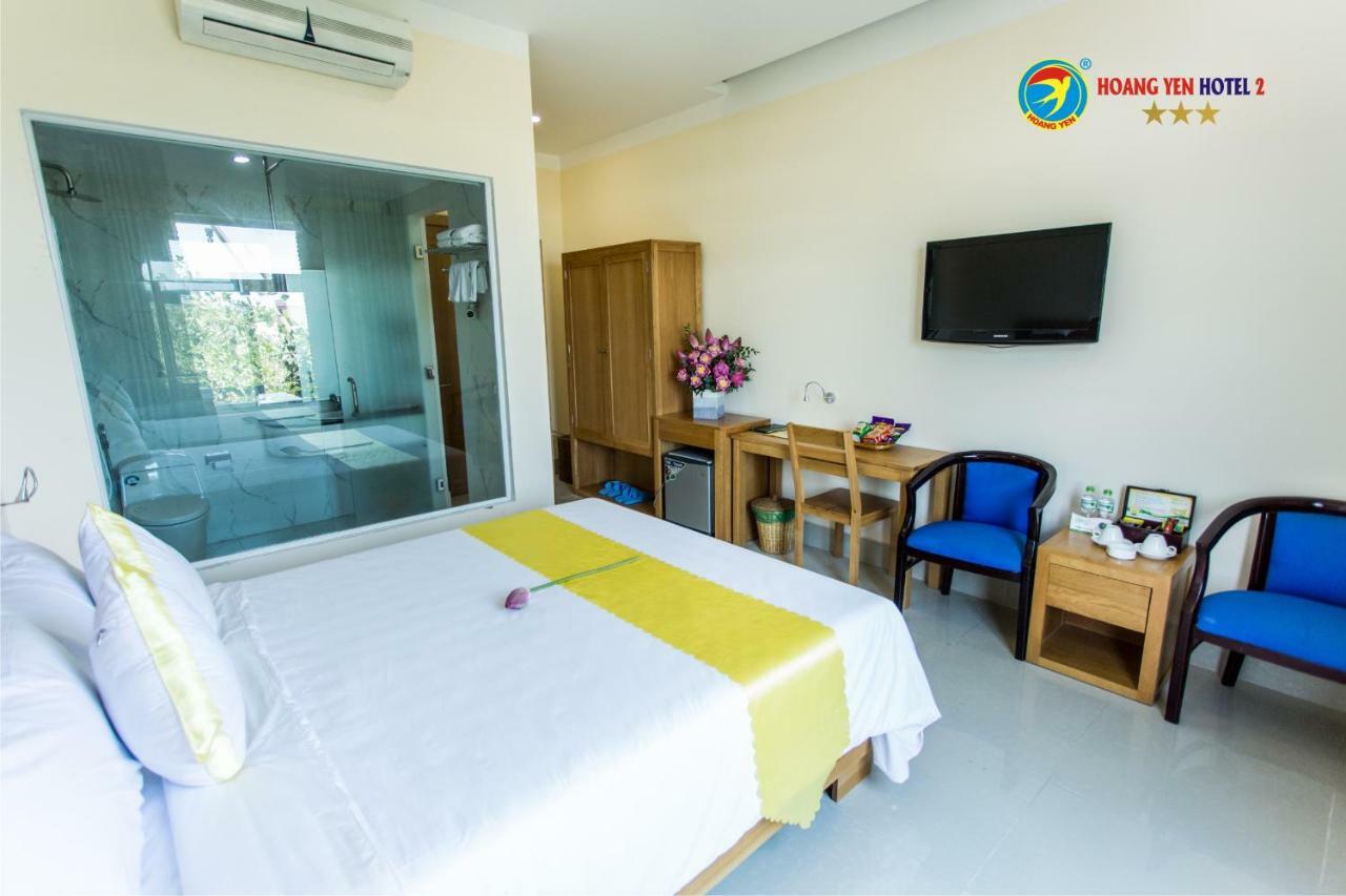 Hoang Yen Hotel 2 Куинён Экстерьер фото