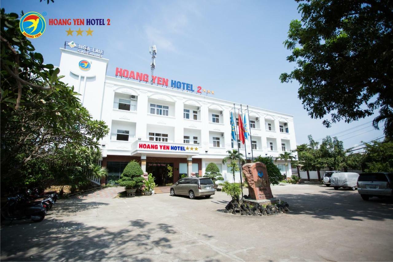Hoang Yen Hotel 2 Куинён Экстерьер фото