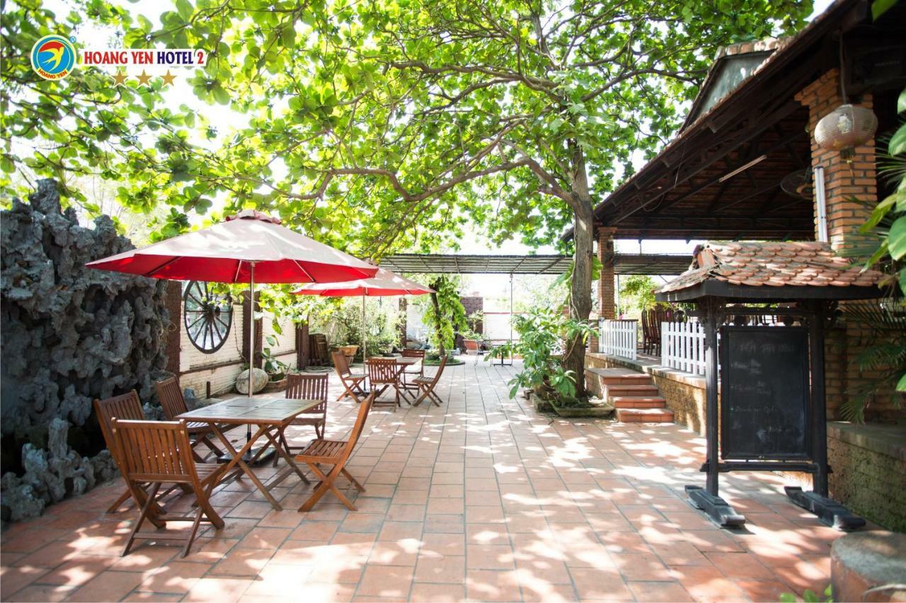 Hoang Yen Hotel 2 Куинён Экстерьер фото