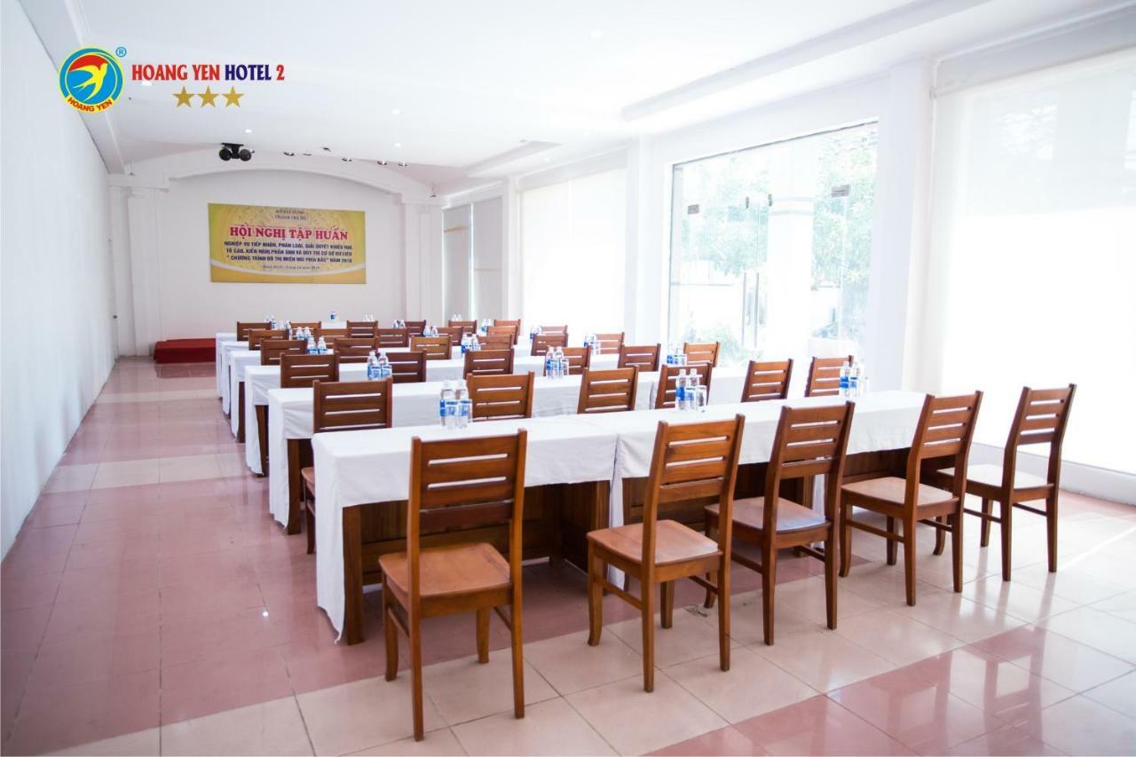 Hoang Yen Hotel 2 Куинён Экстерьер фото