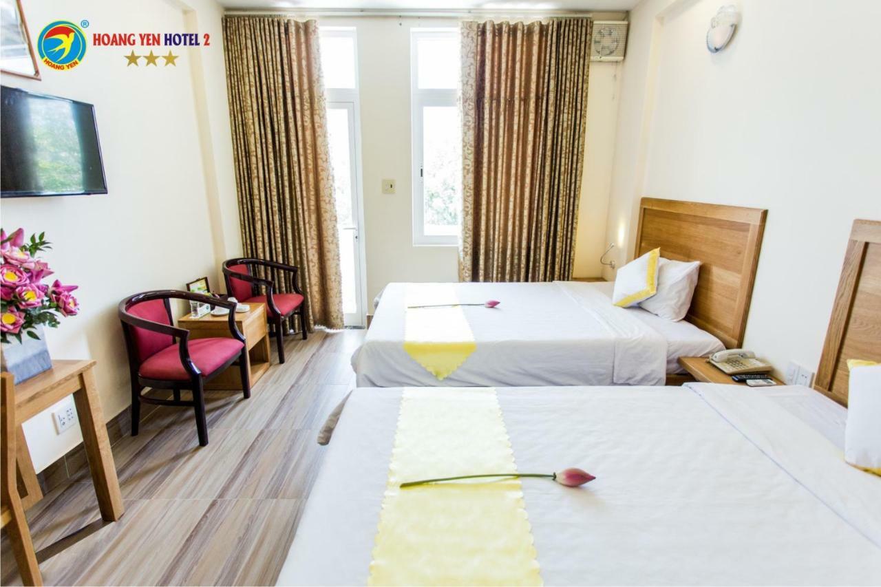 Hoang Yen Hotel 2 Куинён Экстерьер фото